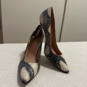 Stuart weitzman- woman heel shoes